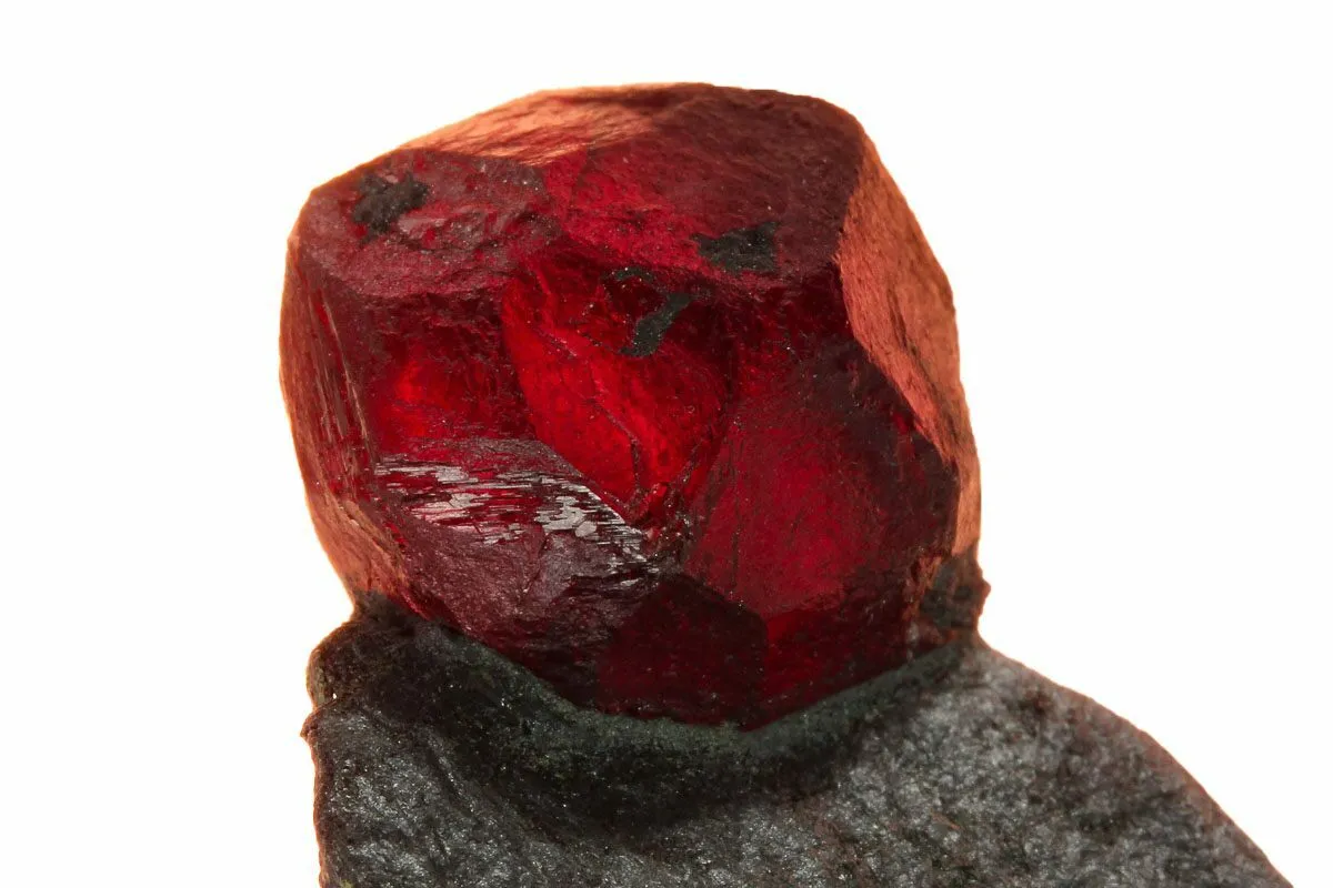 معرفی کاربرد های گارنت در صنایع ساختمانی